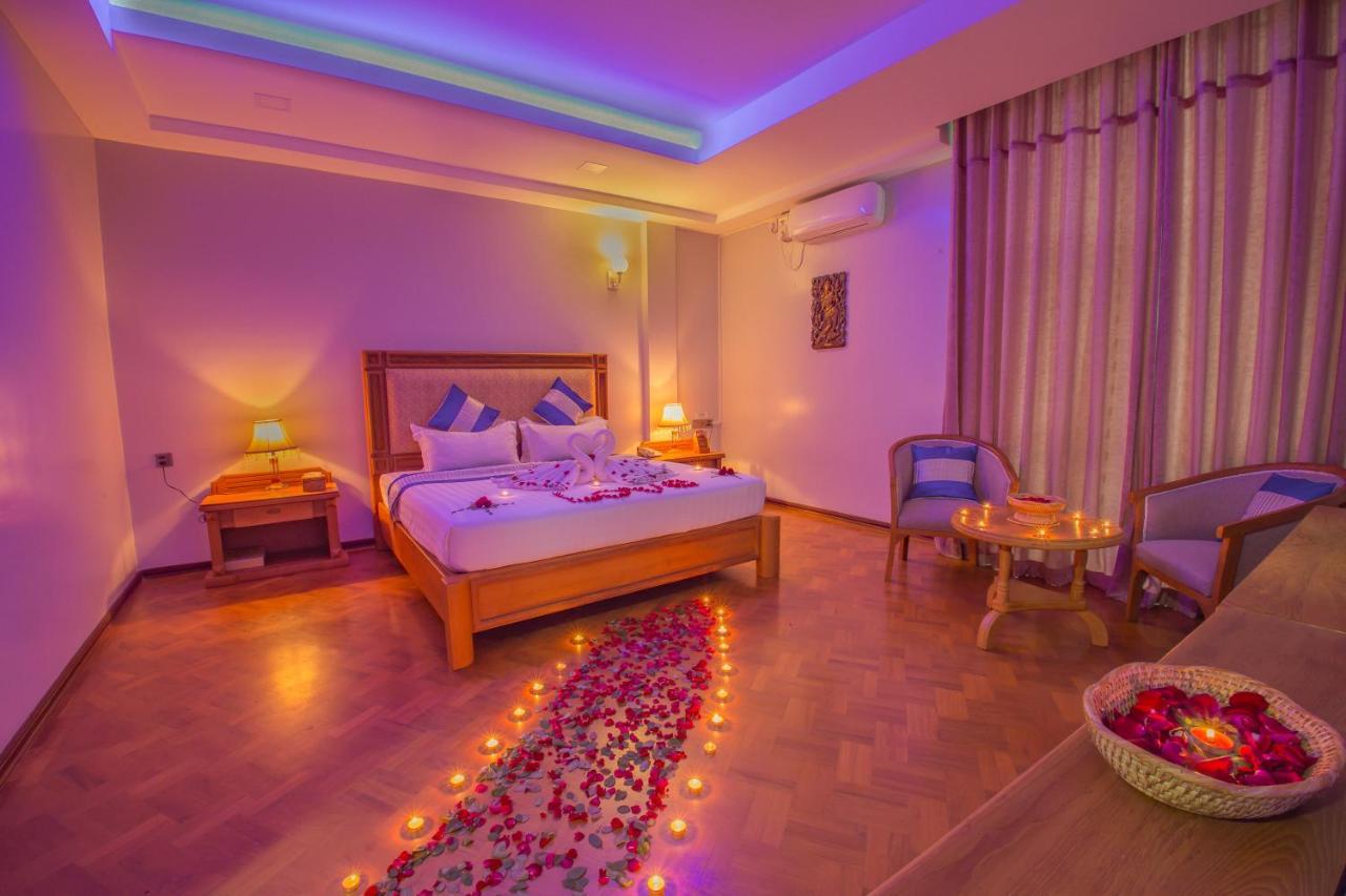 Amayar Nadi Hotel Mandalaj Kültér fotó